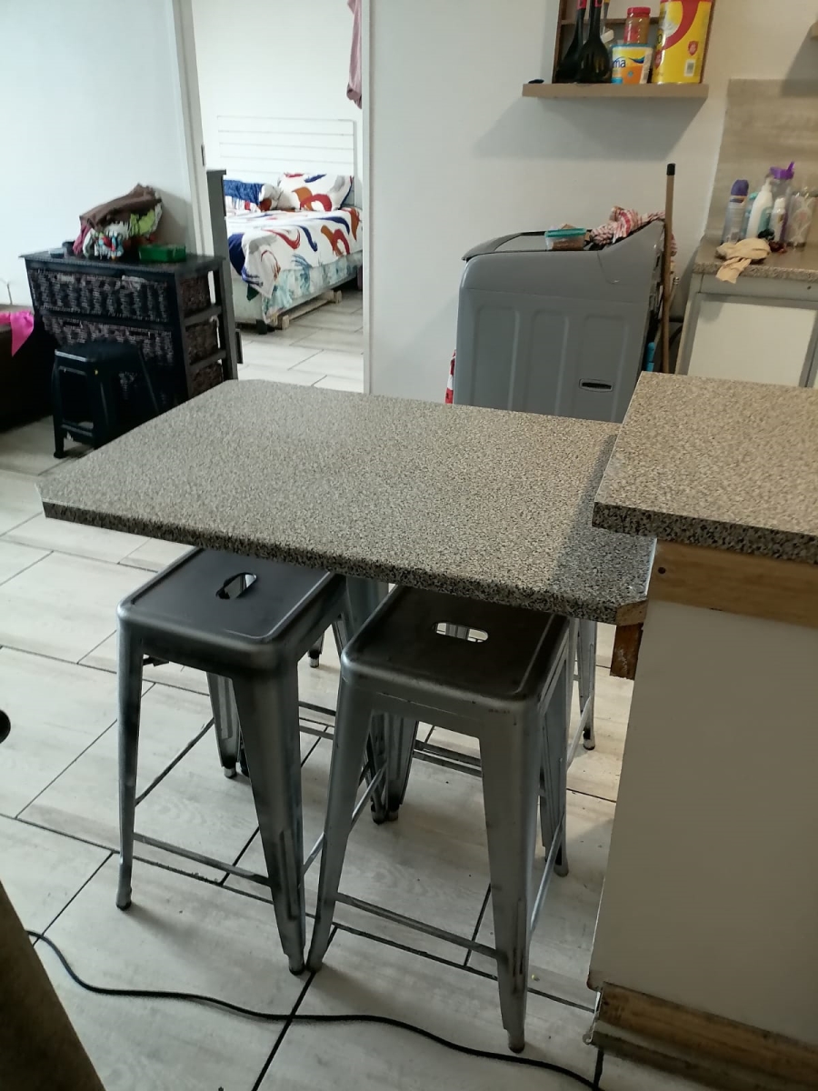 2 Bedroom Property for Sale in Middedorp Western Cape
